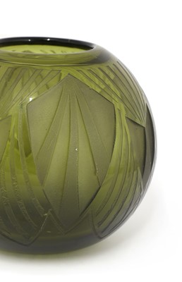 Lot 114 - A French Legras glass vase