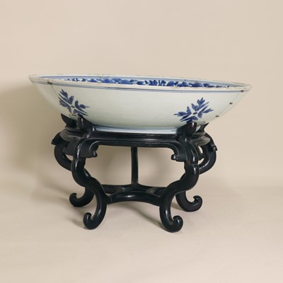 Lot 23 - A Chinese blue and white charger