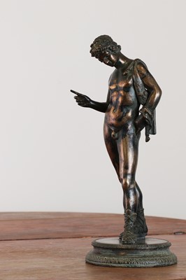 Lot 192 - A grand tour bronze of Narcissus