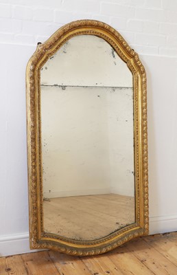 Lot 123 - A wall mirror