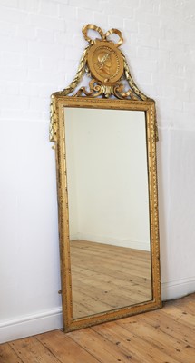 Lot 121 - A giltwood mirror