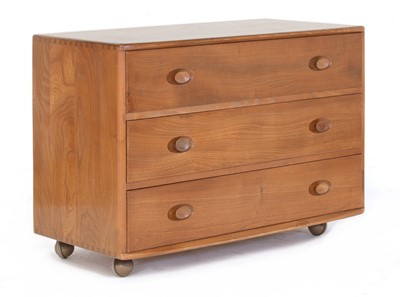 Lot 311 - An Ercol elm 'Windsor' chest of drawers