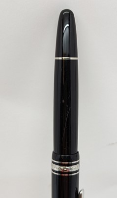 Lot 74 - A Mont Blanc Meisterstuck ballpoint pen