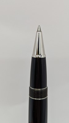 Lot 74 - A Mont Blanc Meisterstuck ballpoint pen