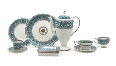 Lot 225 - A Wedgewood 'Florentine' pattern part dinner and tea service