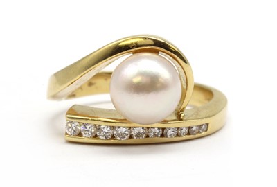 Lot 198 - A gold cultured pearl and diamond ring