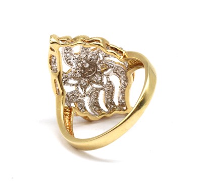 Lot 96 - An 18ct gold diamond ring