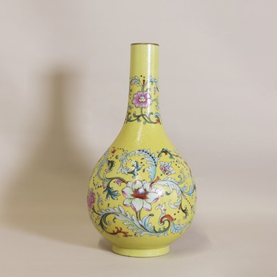 Lot 349 - A Chinese famille rose vase