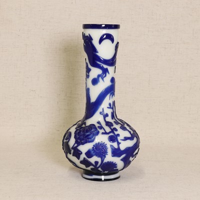 Lot 103 - A Chinese overlay Peking glass vase