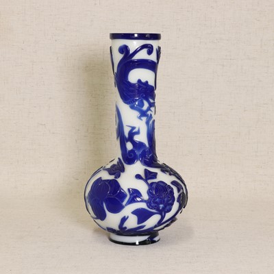 Lot 103 - A Chinese overlay Peking glass vase