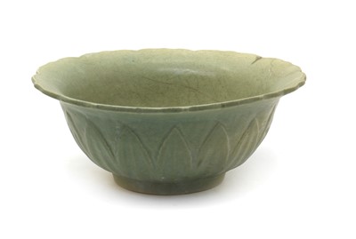 Lot 195 - A Chinese celadon bowl