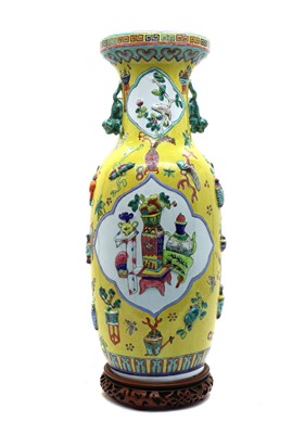 Lot 146 - A Chinese famille rose vase