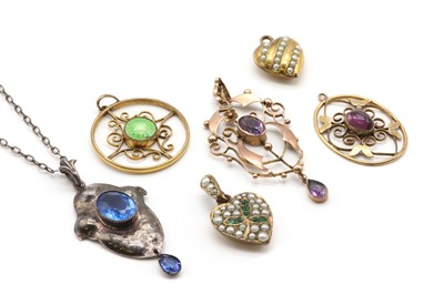 Lot 298 - A collection of pendants