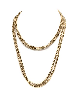 Lot 40 - An early 20th century gold long chain