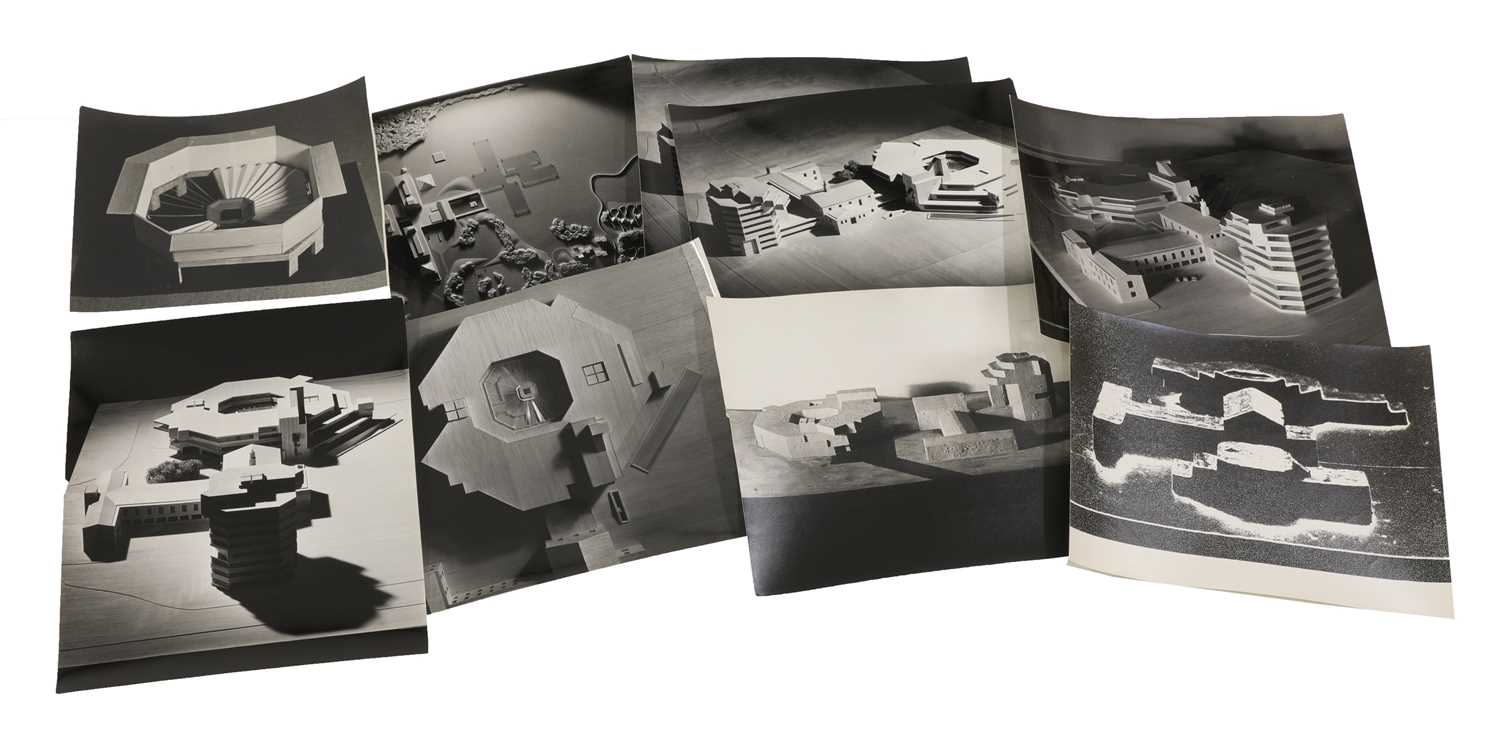 Lot 539 - Axel Poignant (Australian, 1906-1986),