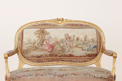 Lot 378 - A gilt-framed canapé