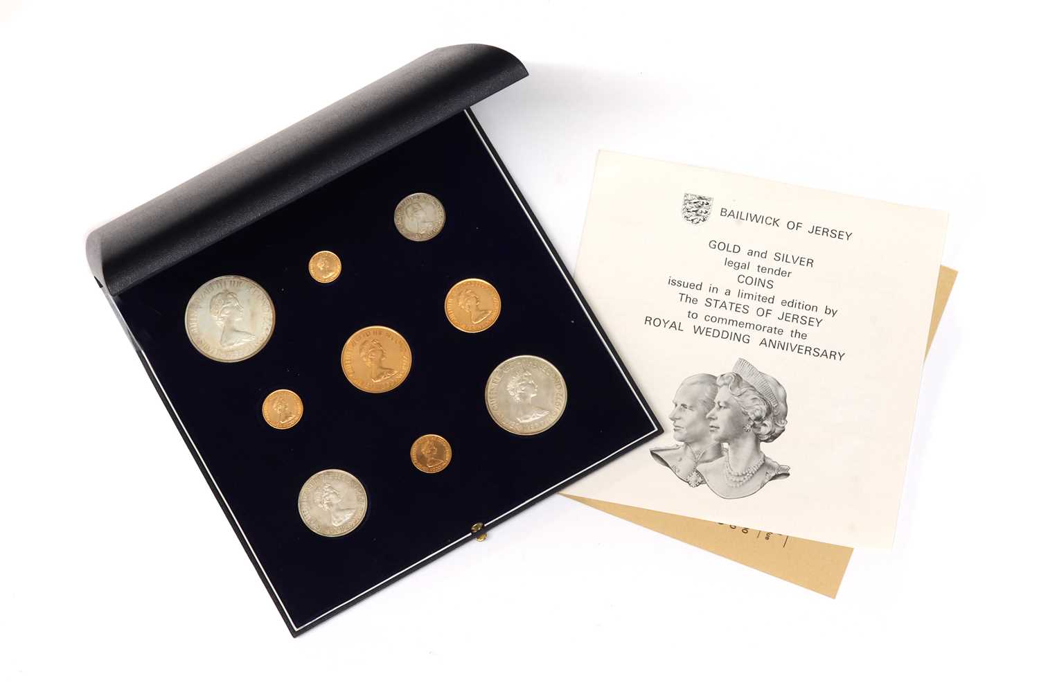 Lot 67 - Coins, Great Britain, Elizabeth II (1952-)