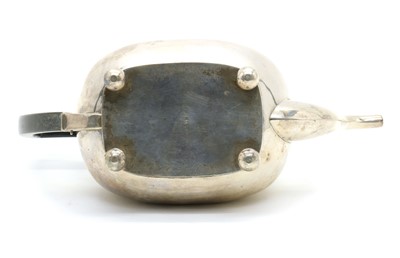 Lot 7 - A George V silver teapot