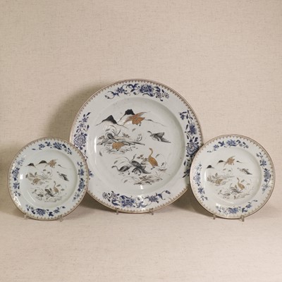 Lot 329 - A collection of Chinese export famille rose