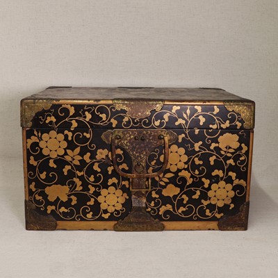 Lot 376 - A Japanese gilt-lacquered trunk