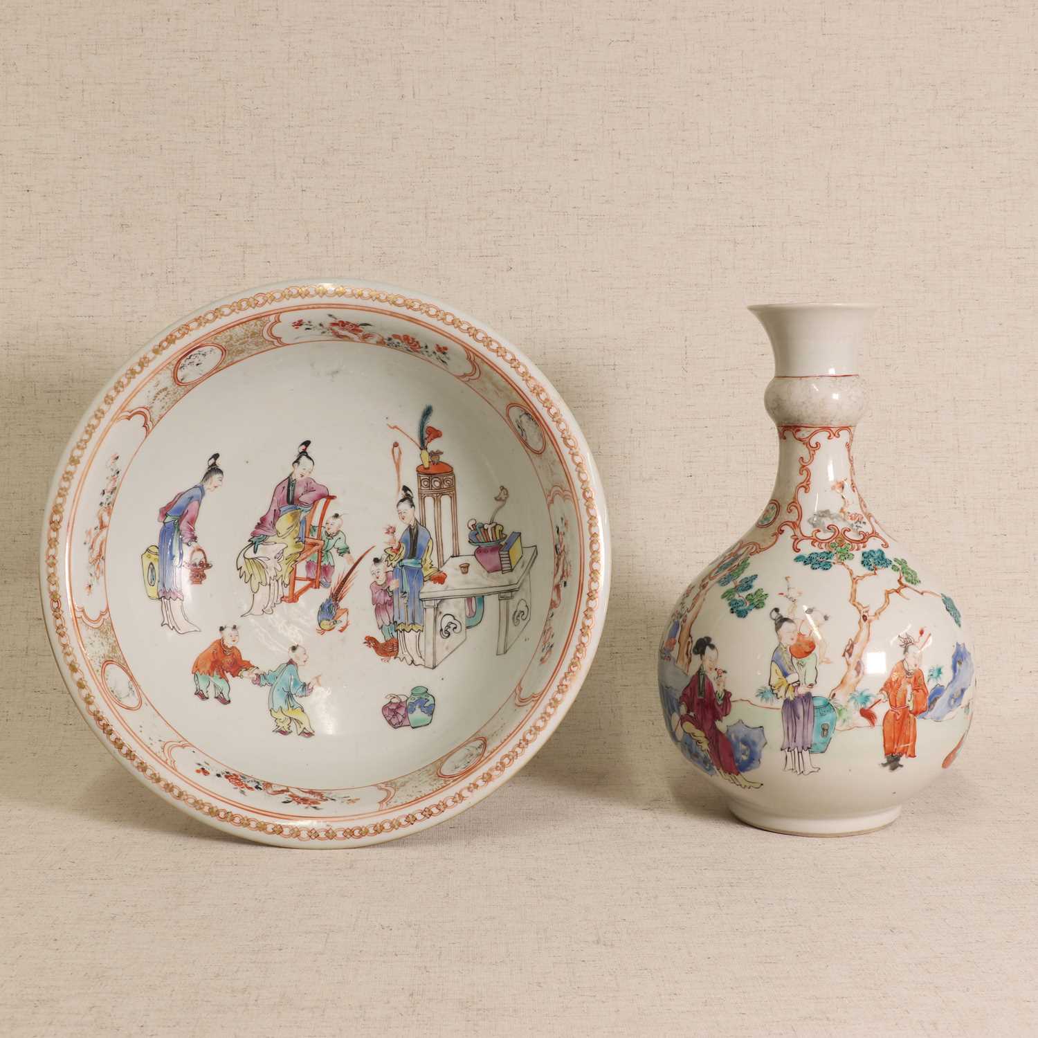Lot 37 - A Chinese export famille rose vase