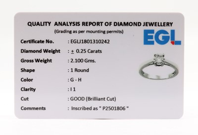 Lot 113 - A 9ct white gold single stone diamond ring
