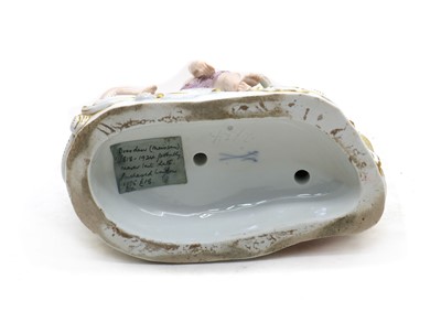 Lot 57 - A Meissen porcelain figure group