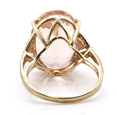 Lot 315 - A 9ct gold single stone morganite ring
