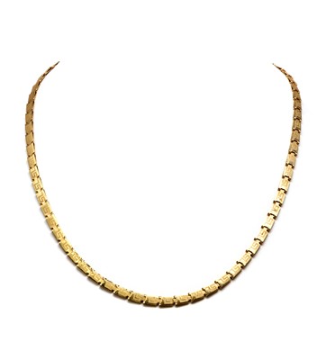 Lot 247 - An Italian gold Greek key necklace