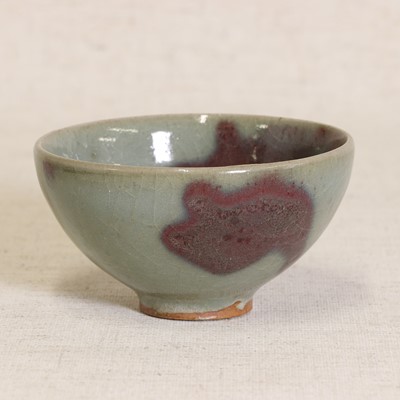Lot 294 - A Chinese jun ware tea bowl