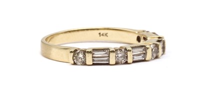 Lot 94 - A gold diamond ring