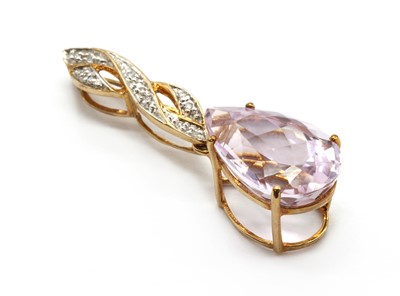 Lot 103 - A 9ct gold kunzite and diamond pendant