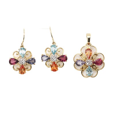 Lot 172 - A 9ct gold assorted gemstone pendant and earring suite