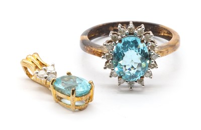 Lot 173 - A 9ct gold apatite and diamond cluster ring