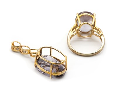Lot 217 - A 9ct gold amethyst and diamond ring
