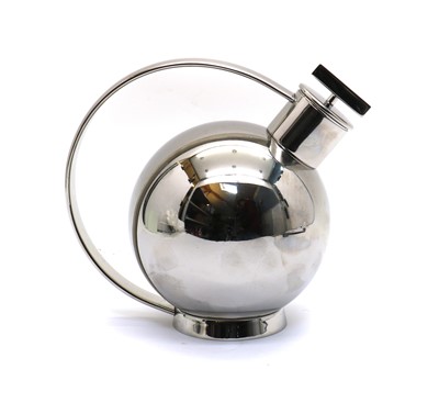 Lot 21 - An Alessi Sylvia Stave stainless steel cocktail shaker