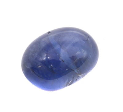 Lot 266 - An unmounted cabochon star sapphire