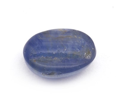 Lot 266 - An unmounted cabochon star sapphire