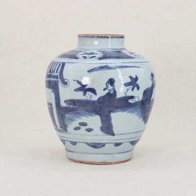 Lot 14 - A Chinese blue and white jar