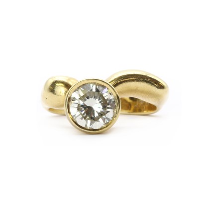 Lot 46 - A modernist single stone diamond ring