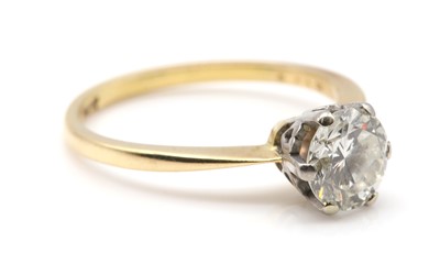 Lot 403 - A single stone diamond ring