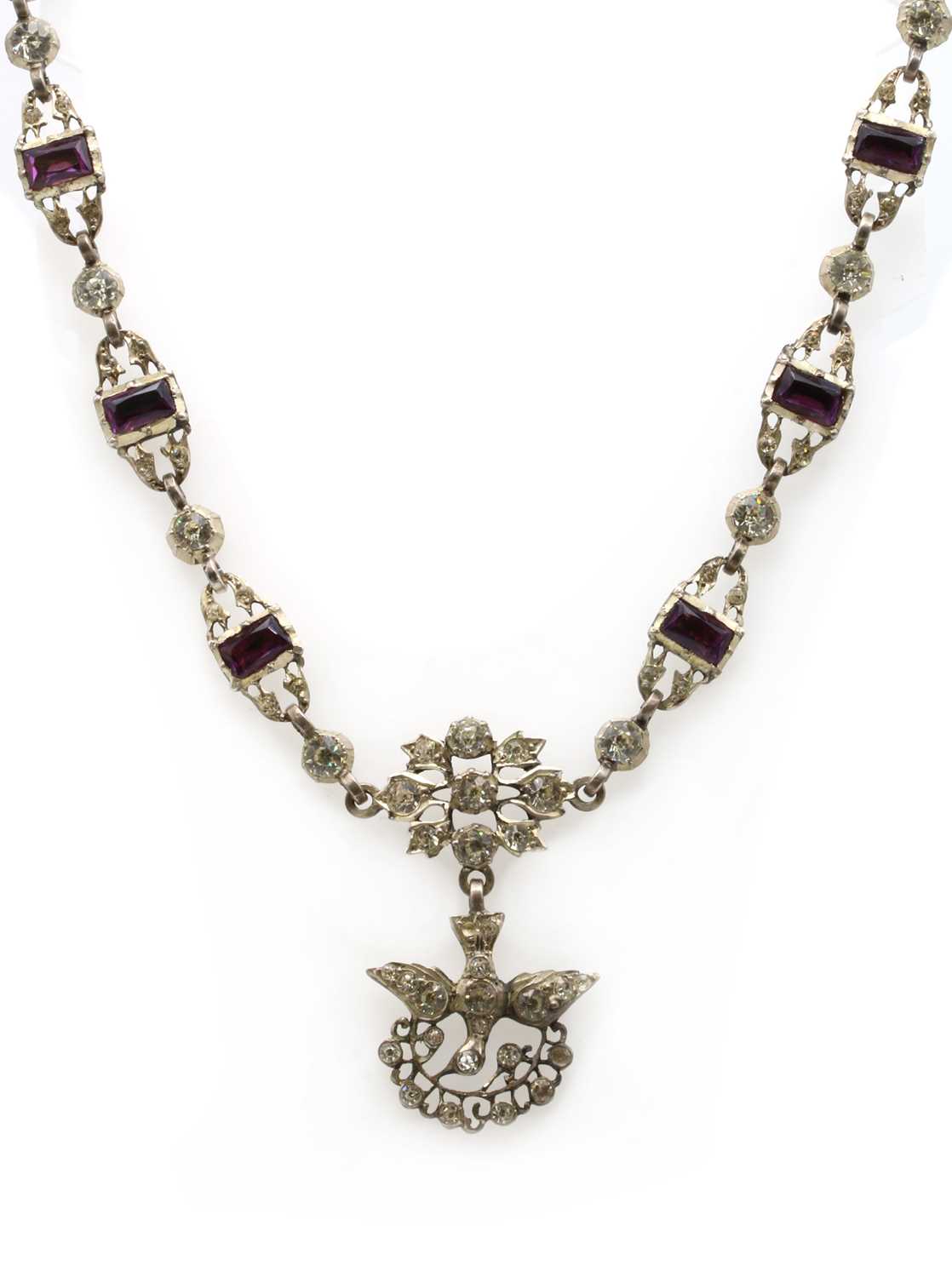 Lot 43 - A silver paste necklace