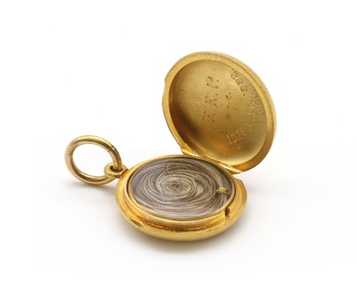 Lot 14 - A Victorian gold memorial locket