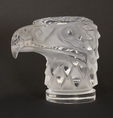 Lot 118 - A Lalique 'Tête d'Aigle' clear glass car mascot