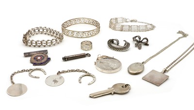 Lot 314 - A collection of silver and costume jewellery
