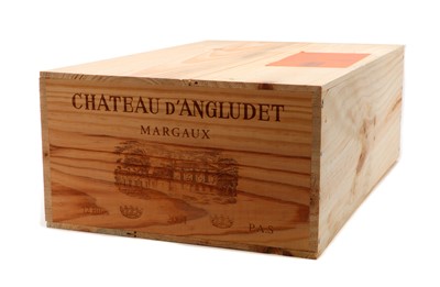 Lot 111 - Chateau d'Angludet, Margaux, 2001 (12, OWC)