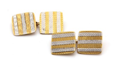 Lot 187 - A pair of Art Deco two colour chain link cufflinks