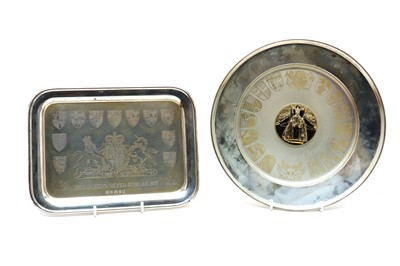 Lot 27 - A silver Danbury Mint limited edition Silver Jubilee plate