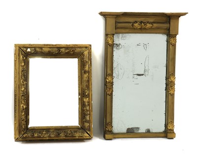 Lot 302 - A Regency giltwood pier mirror