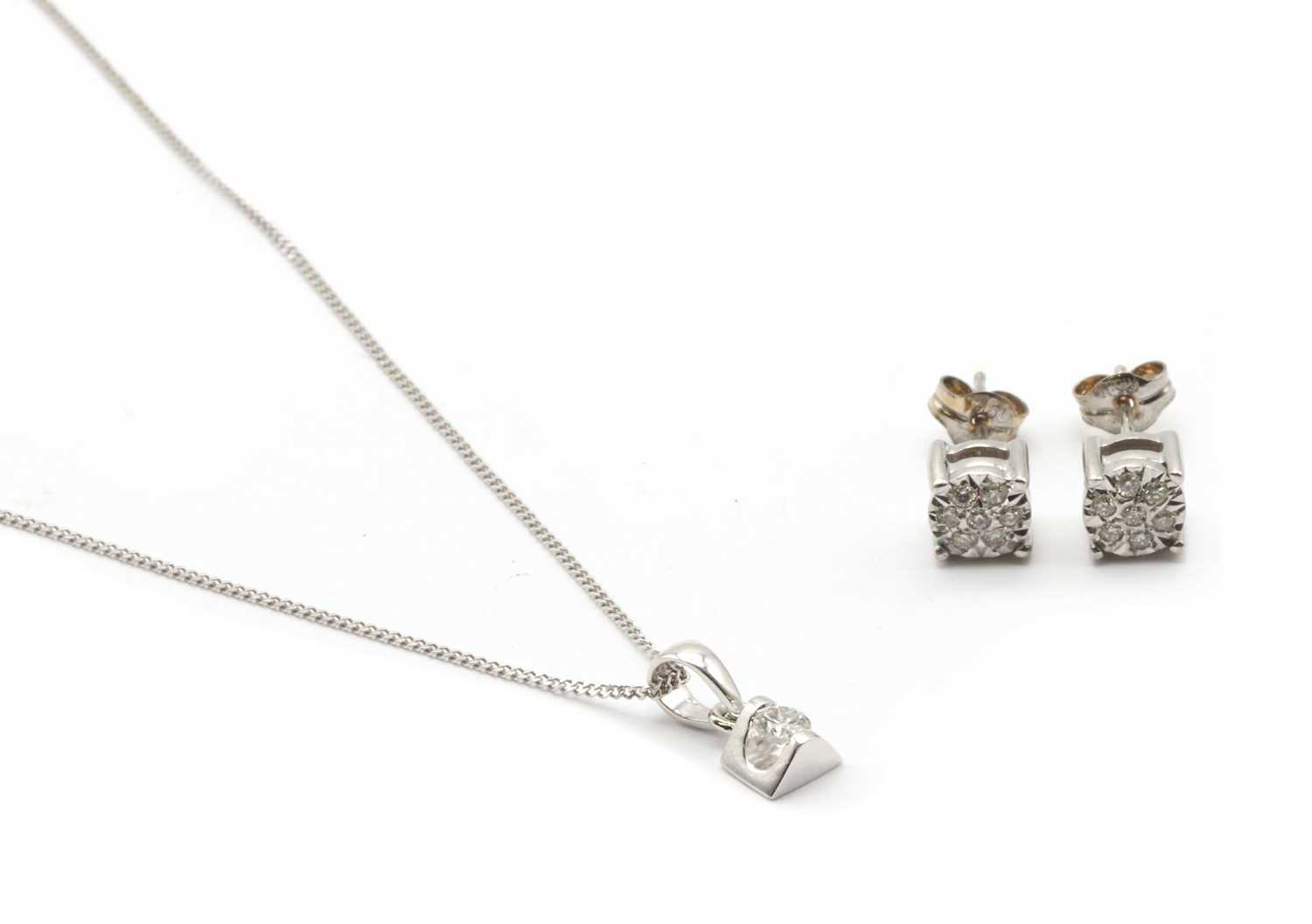 Lot 140 A White Gold Single Stone Diamond Pendant lot-140-a-white-gold-single-stone-diamond-pendant